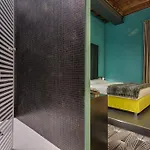 Three Rooms In Spanish Steps