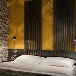 Three Rooms In Spanish Steps