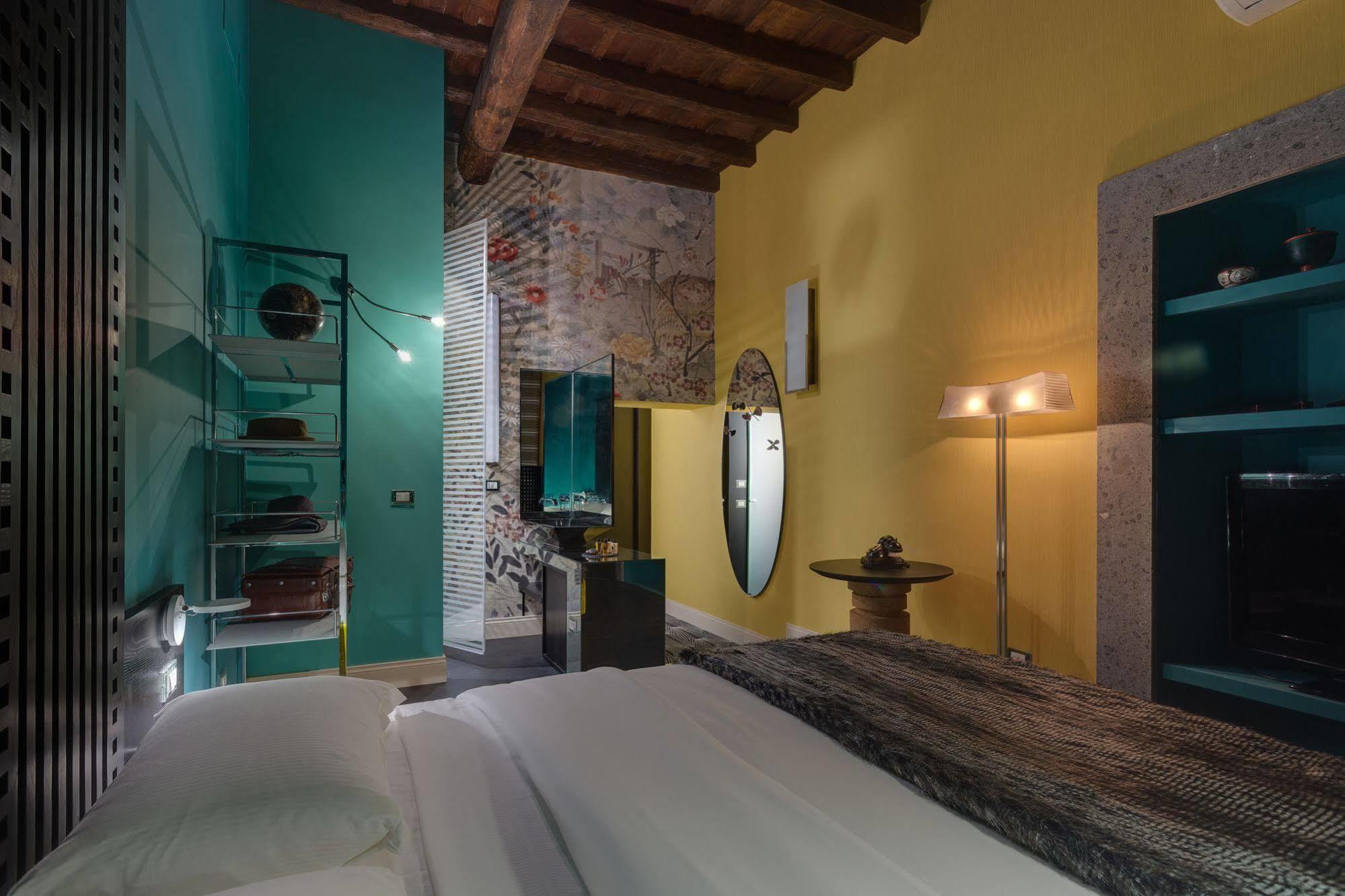 Three In Spanish Steps Bed & Breakfast Roma